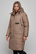 Оптом Пальто утепленное молодежное зимнее женское коричневого цвета 52359K в Кемерово, фото 10