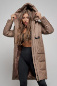 Оптом Пальто утепленное молодежное зимнее женское коричневого цвета 52359K в Кемерово, фото 14