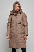 Оптом Пальто утепленное молодежное зимнее женское коричневого цвета 52359K в Барнауле, фото 8