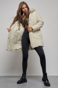 Оптом Зимняя женская куртка модная с капюшоном бежевого цвета 52361B в Екатеринбурге, фото 12