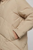 Оптом Зимняя женская куртка модная с капюшоном светло-коричневого цвета 52361SK в Казани, фото 11