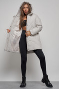 Оптом Зимняя женская куртка модная с капюшоном светло-серого цвета 52361SS в Казани, фото 12