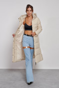 Оптом Пальто утепленное молодежное зимнее женское бежевого цвета 52382B в Омске, фото 18
