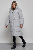 Оптом Пальто утепленное молодежное зимнее женское серого цвета 52391Sr в Екатеринбурге, фото 3