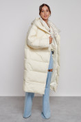 Оптом Пальто утепленное молодежное зимнее женское светло-бежевого цвета 52395SB в  Красноярске, фото 15