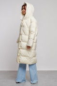 Оптом Пальто утепленное молодежное зимнее женское светло-бежевого цвета 52395SB в Иркутске, фото 6