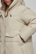Оптом Пальто утепленное молодежное зимнее женское светло-бежевого цвета 52396SB в Челябинске, фото 10