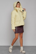 Оптом Зимняя женская куртка модная с капюшоном светло-желтого цвета 52413SJ в Казани, фото 6