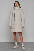 Оптом Пальто утепленное с капюшоном зимнее женское бежевого цвета 52426B в Кемерово