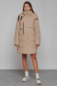 Оптом Пальто утепленное с капюшоном зимнее женское светло-коричневого цвета 52426SK в Екатеринбурге