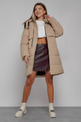 Оптом Пальто утепленное с капюшоном зимнее женское светло-коричневого цвета 52426SK в Екатеринбурге, фото 13