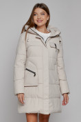 Оптом Пальто утепленное с капюшоном зимнее женское бежевого цвета 52429B в Уфе, фото 14
