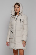 Оптом Пальто утепленное с капюшоном зимнее женское бежевого цвета 52429B в Челябинске, фото 7