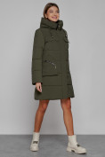 Оптом Пальто утепленное с капюшоном зимнее женское цвета хаки 52429Kh в Сочи, фото 3