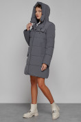 Оптом Пальто утепленное с капюшоном зимнее женское темно-серого цвета 52429TC, фото 6