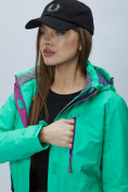 Оптом Куртка спортиная женская с капюшоном зеленого цвета 551702Z в Екатеринбурге, фото 13