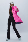 Оптом Парка женская с капюшоном розового цвета 551706R в Казани, фото 2