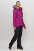 Оптом Куртка спортивная женская зимняя с мехом фиолетового цвета 551777F в Екатеринбурге, фото 3