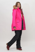 Оптом Парка женская с капюшоном и мехом зимняя розового цвета 551963R в Казани, фото 15
