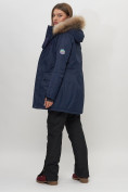 Оптом Парка женская с капюшоном и мехом зимняя темно-синего цвета 551963TS в Казани, фото 15