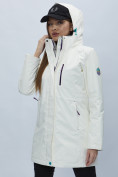 Оптом Парка женская с капюшоном белого цвета 551992Bl в Казани, фото 4