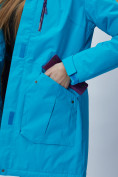 Оптом Парка женская с капюшоном синего цвета 551996S в Казани, фото 11