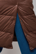 Оптом Пальто утепленное молодежное зимнее женское темно-коричневого цвета 57997TK, фото 13