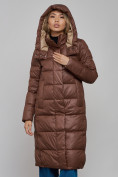 Оптом Пальто утепленное молодежное зимнее женское темно-коричневого цвета 57997TK в Волгоградке, фото 8