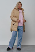 Оптом Зимняя женская куртка молодежная с капюшоном горчичного цвета 58622G во Владивостоке, фото 11