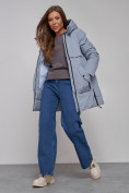 Оптом Зимняя женская куртка молодежная с капюшоном голубого цвета 58622Gl в Казани, фото 19