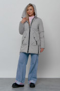 Оптом Зимняя женская куртка молодежная с капюшоном светло-серого цвета 58622SS, фото 6
