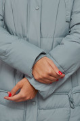 Оптом Зимняя женская куртка молодежная с капюшоном бирюзового цвета 586821Br в Екатеринбурге, фото 12