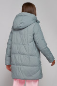 Оптом Зимняя женская куртка молодежная с капюшоном бирюзового цвета 586821Br в Екатеринбурге, фото 7