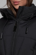 Оптом Пальто утепленное молодежное зимнее женское черного цвета 586826Ch в Уфе, фото 14