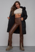 Оптом Пальто утепленное молодежное зимнее женское черного цвета 586826Ch в Омске, фото 18