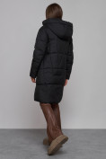 Оптом Пальто утепленное молодежное зимнее женское черного цвета 586826Ch в  Красноярске, фото 23