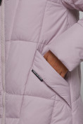 Оптом Пальто утепленное молодежное зимнее женское фиолетового цвета 586826F в Перми, фото 10