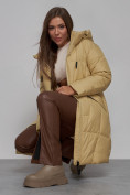 Оптом Пальто утепленное молодежное зимнее женское горчичного цвета 586826G в Казани, фото 22