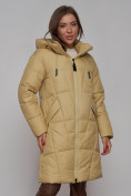 Оптом Пальто утепленное молодежное зимнее женское горчичного цвета 586826G в Волгоградке, фото 9