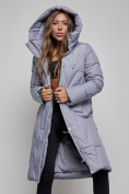 Оптом Пальто утепленное молодежное зимнее женское голубого цвета 586828Gl в Челябинске, фото 11