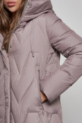 Оптом Пальто утепленное молодежное зимнее женское коричневого цвета 586828K в Баку, фото 11