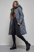 Оптом Пальто утепленное молодежное зимнее женское темно-синего цвета 586828TS, фото 13