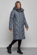Оптом Пальто утепленное молодежное зимнее женское темно-синего цвета 586828TS в Казани, фото 2