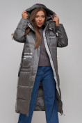 Оптом Пальто утепленное молодежное зимнее женское темно-серого цвета 5873TC в Алма-Ате, фото 18