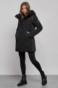Оптом Зимняя женская куртка молодежная с капюшоном черного цвета 589003Ch в Казани, фото 2