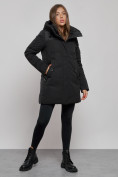 Оптом Зимняя женская куртка молодежная с капюшоном черного цвета 589003Ch в Казани, фото 3
