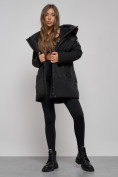 Оптом Зимняя женская куртка молодежная с капюшоном черного цвета 589003Ch в Казани, фото 9