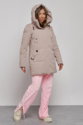 Оптом Зимняя женская куртка молодежная с капюшоном коричневого цвета 589003K в Казани, фото 7
