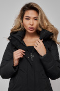 Оптом Зимняя женская куртка молодежная с капюшоном черного цвета 589006Ch в Казани, фото 19