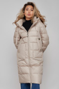 Оптом Пальто утепленное молодежное зимнее женское бежевого цвета 589098B в Перми, фото 13